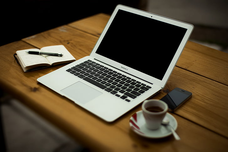 apple-coffee-computer-devices-preview